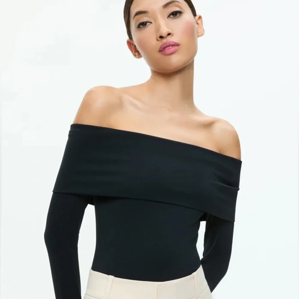 NWT Alice + Olivia Elia Off The Shoulder Foldover Bodysuit Blouse Top Size L - Picture 2 of 15
